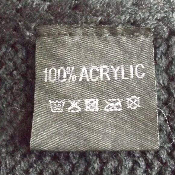 WRAP/SCARF, 18 x 66, Black Knit, Jumbo Buttons, Wide, Covers shoulders - Picture 8 of 9